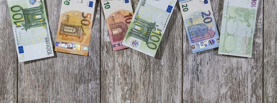 Walka z koronawirusem: Minister przeznaczył 1 mld euro, ale mógł więcej...