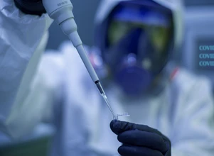 Rosja zapowiada szczepionkę przeciwko COVID-19 dla zwierząt