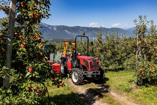 Valtra wprowadza na rynek traktory do pracy w sadzie, winnicy i w branży komunalnej